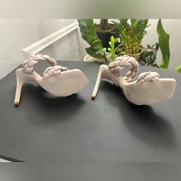 Steve Madden Women's Braided Heels - Beige NWOT - Picture 5 of 7